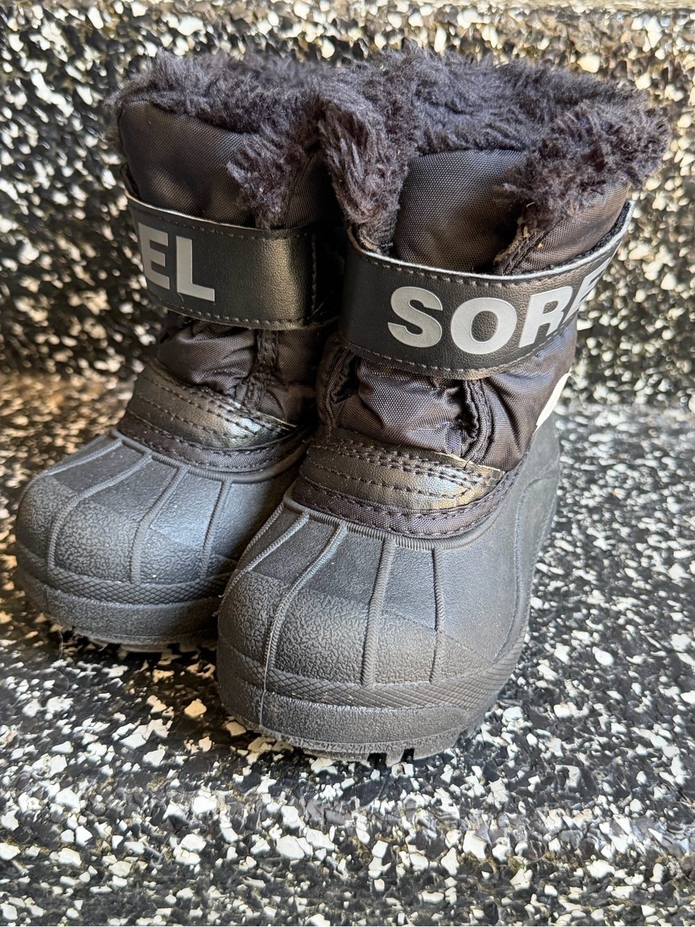 EUC Sorel Snow Commander Boots Size 7. Black